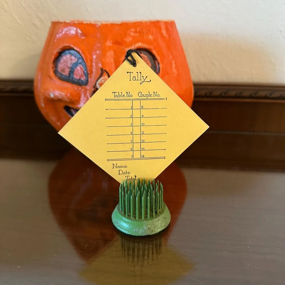 Hallmark Art Deco Halloween Costume Girl Pumpkin Spider Webs Unused Tally Card